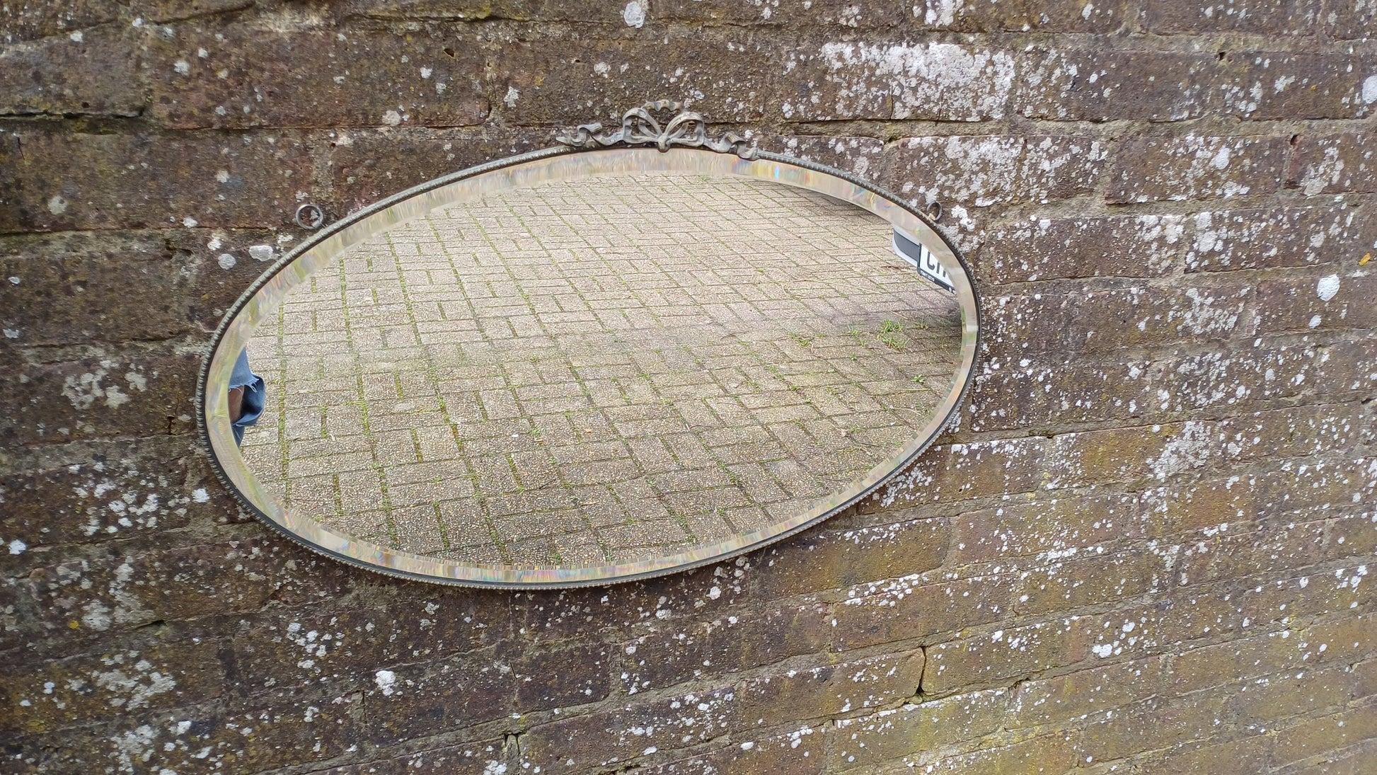 Superb Pretty Vintage Metal Brass Oval 1920s Wall Mirror Ribbon Decoration.