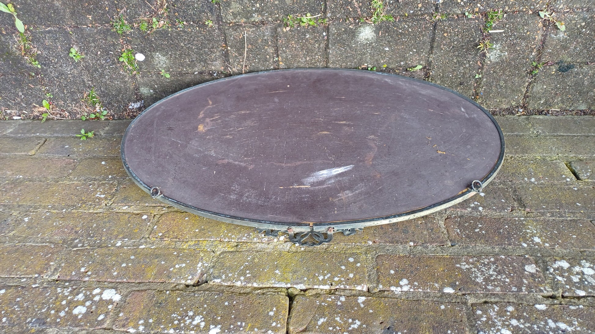 Superb Pretty Vintage Metal Brass Oval 1920s Wall Mirror Ribbon Decoration.