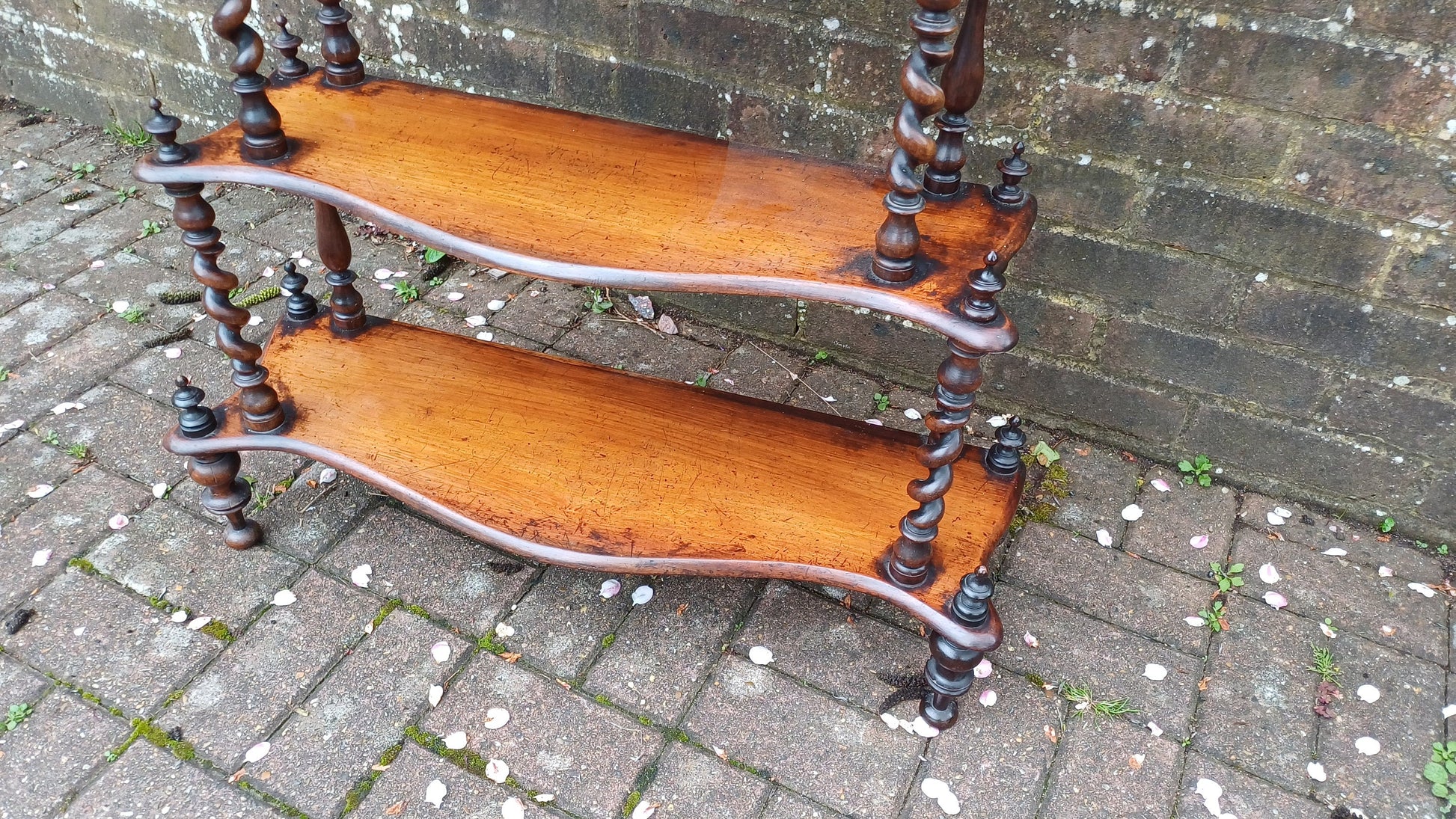 Exquisite Victorian Wot Not Graduated Shelves Turnings and Finials VGC