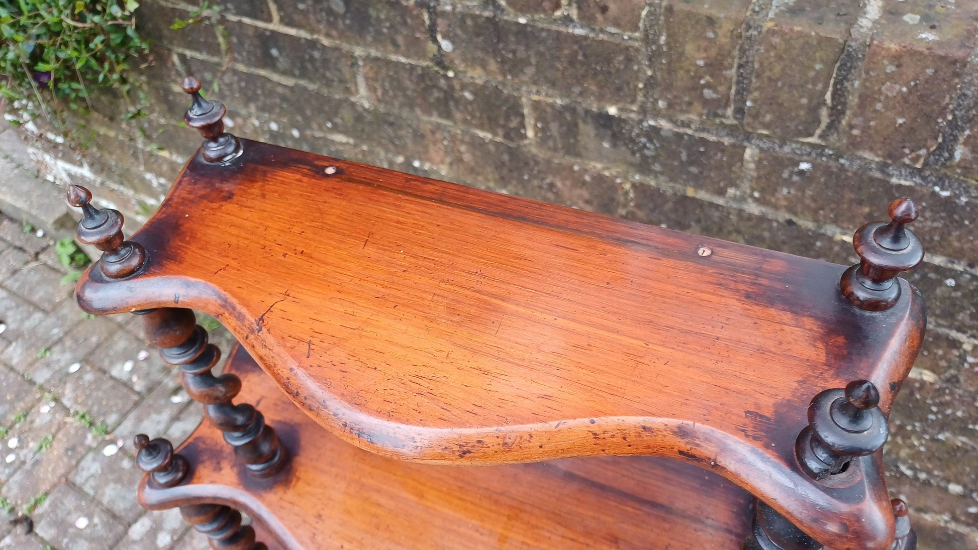 Exquisite Victorian Wot Not Graduated Shelves Turnings and Finials VGC