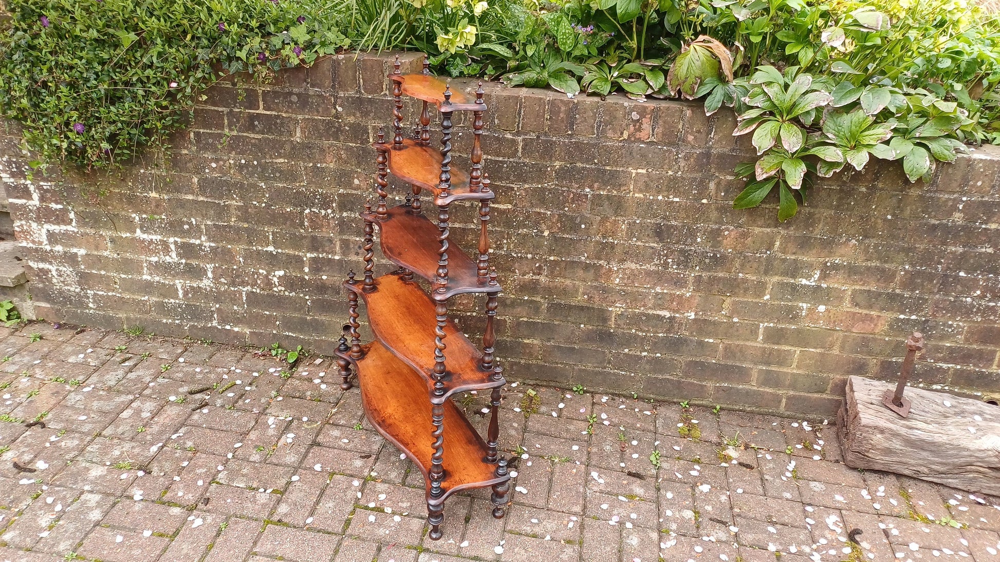 Exquisite Victorian Wot Not Graduated Shelves Turnings and Finials VGC