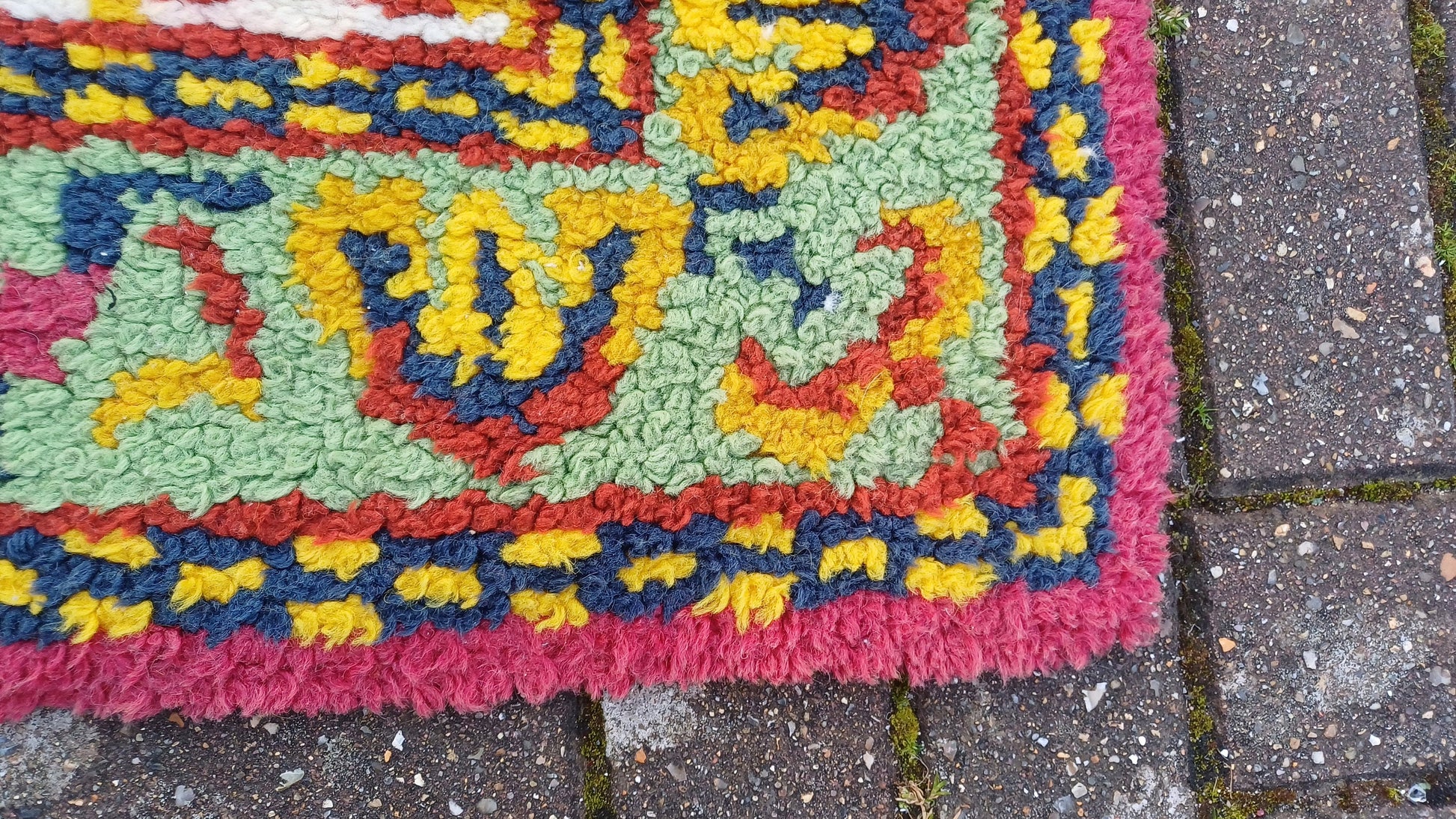 Large Vintage Woollen Red Pattern Woven Decorative Vintage Rug 70s or 80s