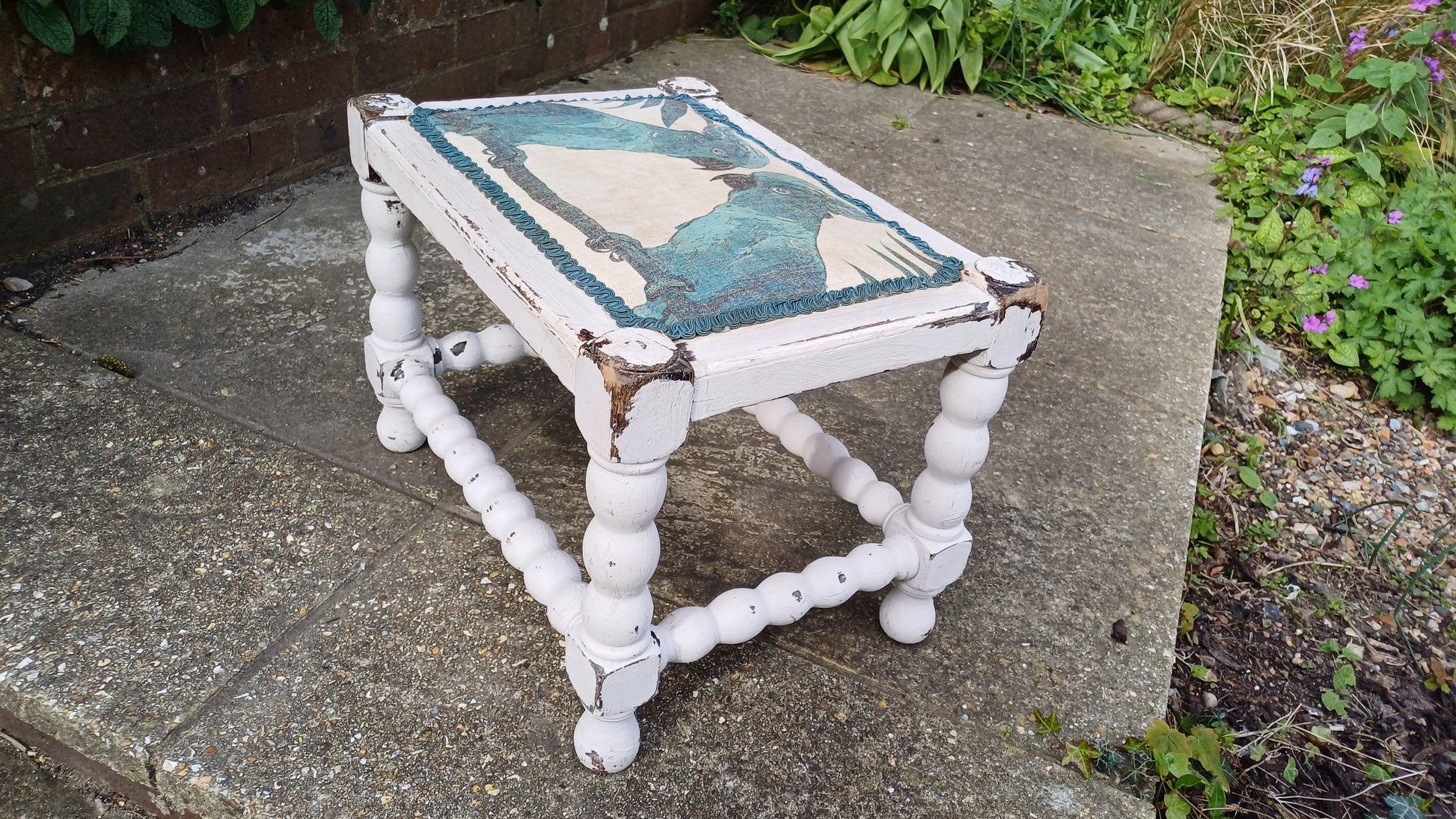 Vintage Painted Shabby Chic White Stool with Parrot Decoration Motif