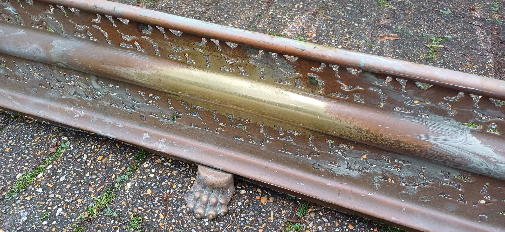 Large Vintage Late Victorian Brass Fender Fire Guard Curb Pierced Decoration.