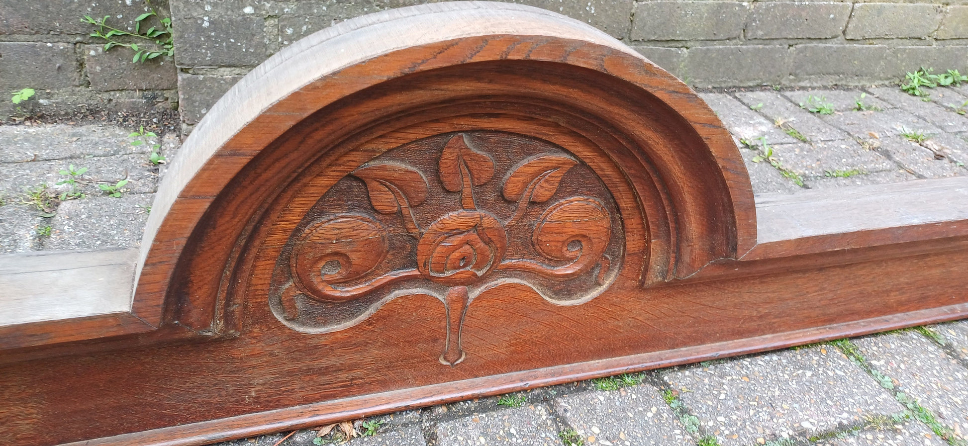 Stunning Oak Decorative Mantel Piece Door Decoration Architectural Antique Coat Hooks.