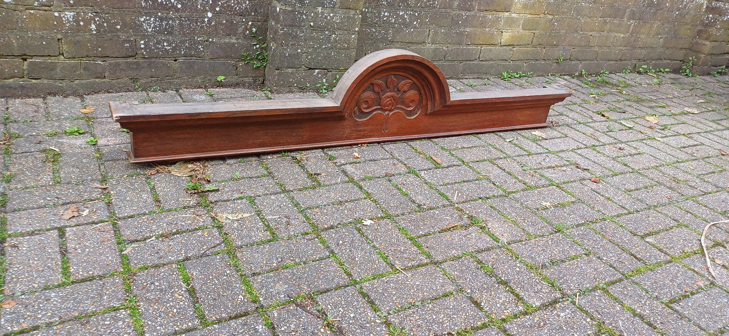 Stunning Oak Decorative Mantel Piece Door Decoration Architectural Antique Coat Hooks.