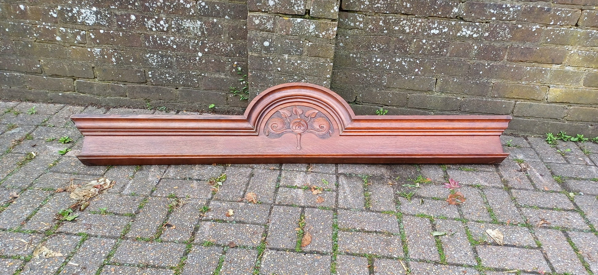 Stunning Oak Decorative Mantel Piece Door Decoration Architectural Antique Coat Hooks.