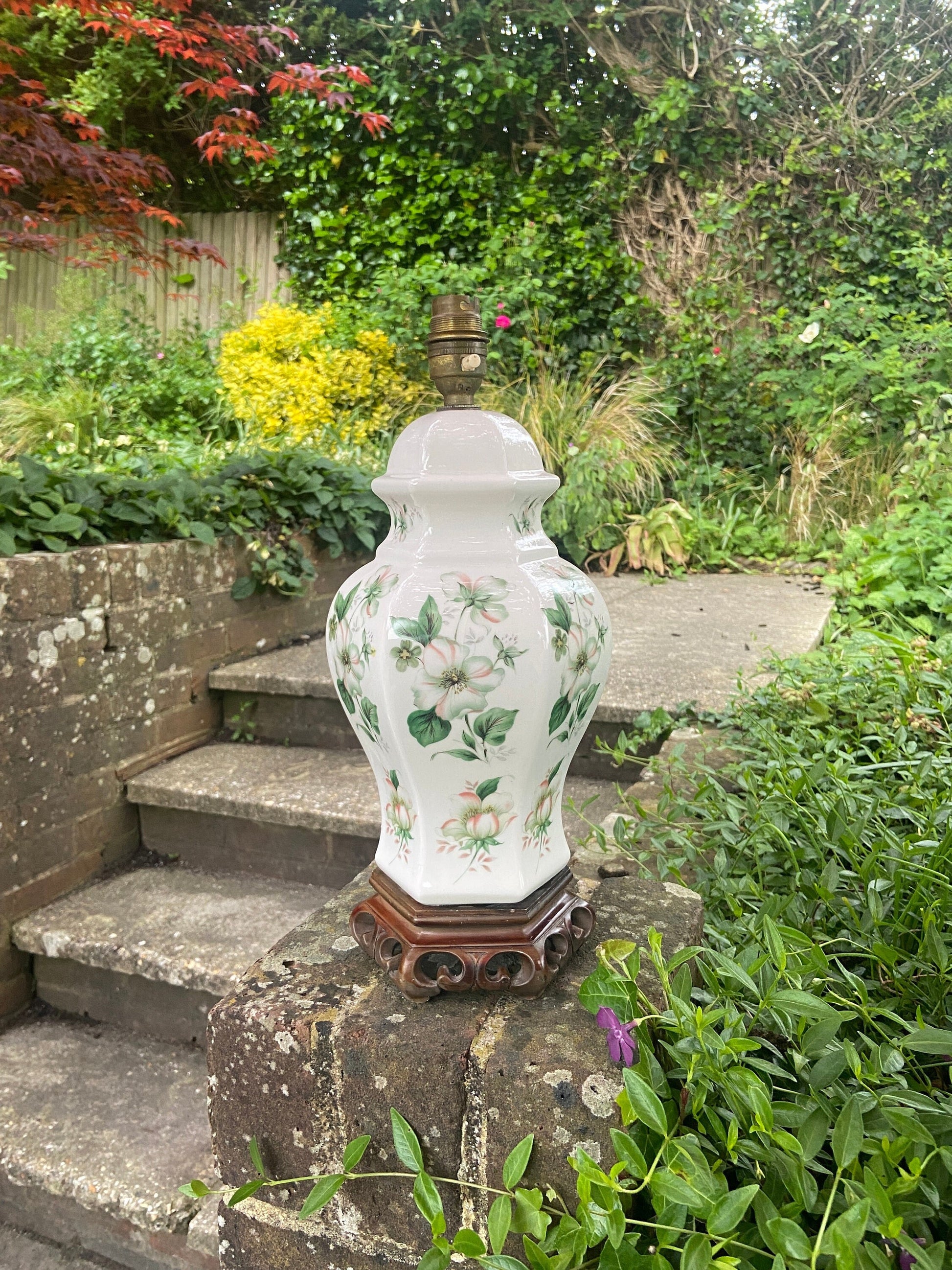 delightful white ginger jar working table lamp, oriental