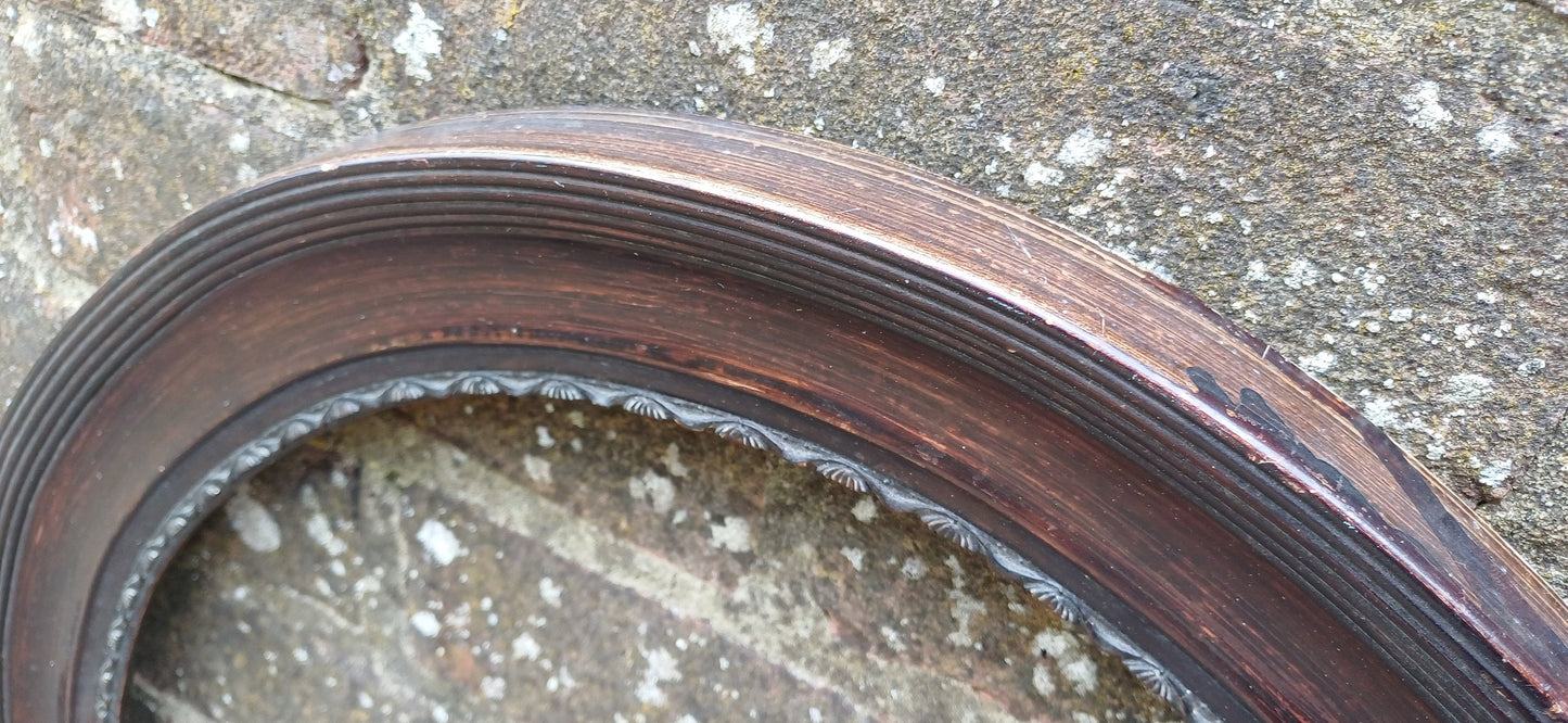 Vintage Late Victorian Oval Picture or Mirror Frame