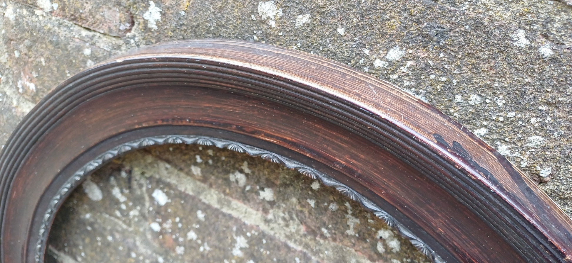 Vintage Late Victorian Oval Picture or Mirror Frame