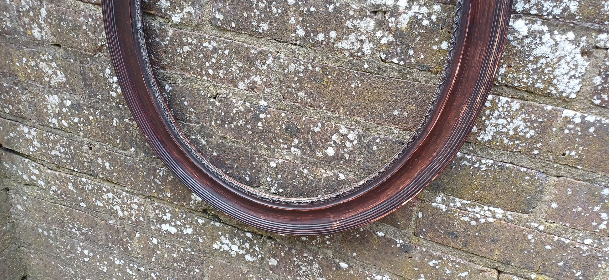 Vintage Late Victorian Oval Picture or Mirror Frame