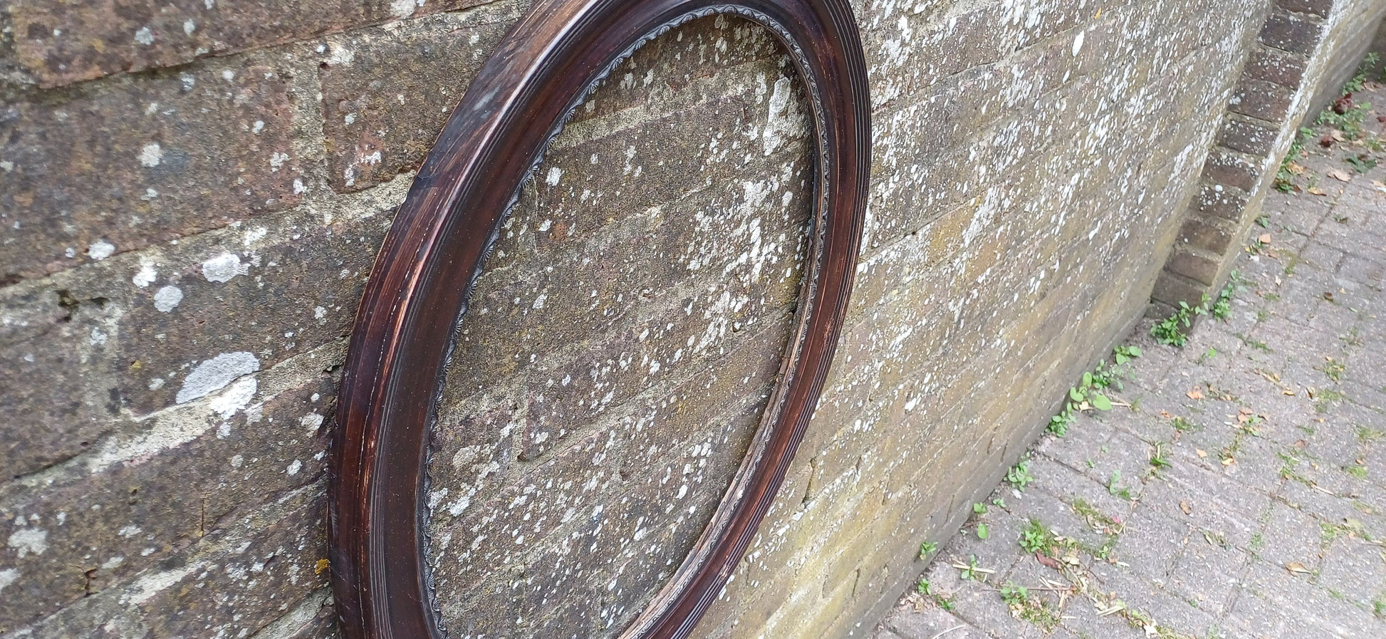 Vintage Late Victorian Oval Picture or Mirror Frame