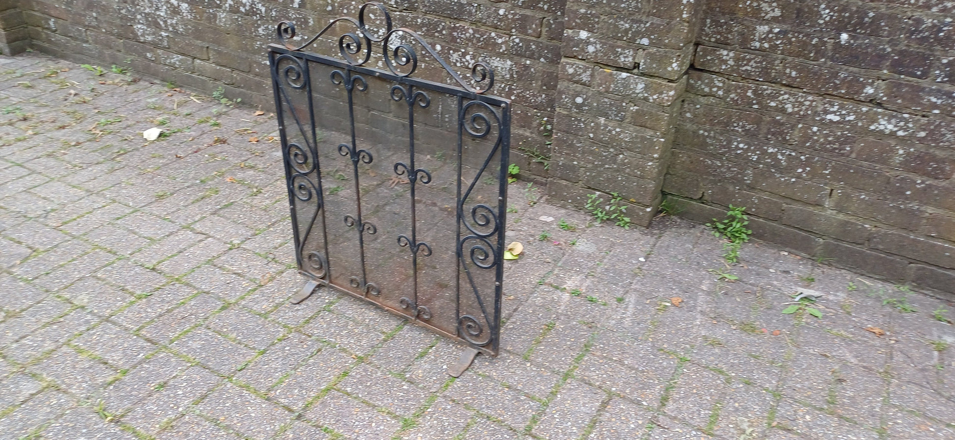 Pretty Solid Iron Vintage Fire Screen or Guard Fireplace
