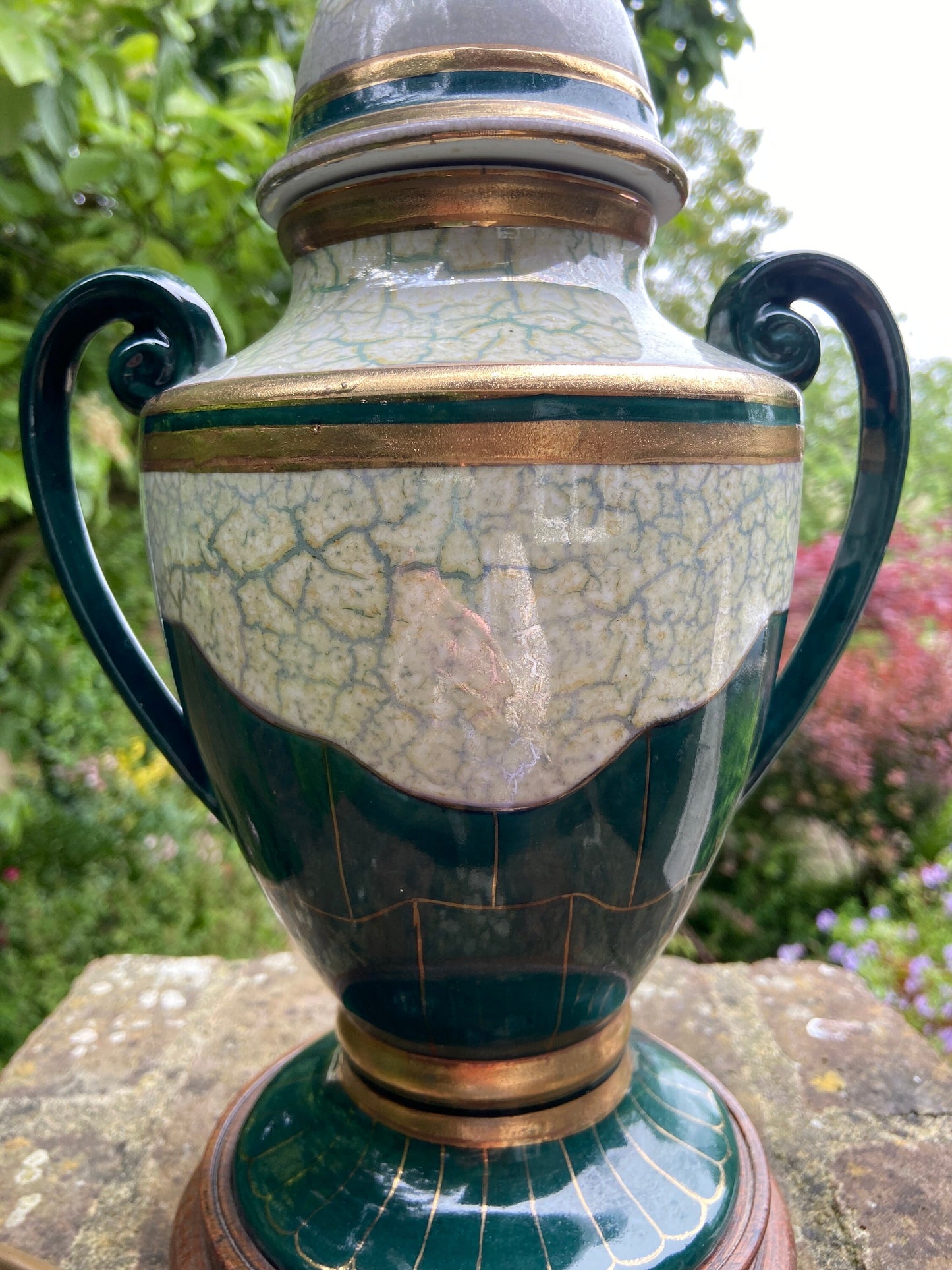 Elegant Vintage Green and Gold Urn Shaped Table Lamp, working lamp, classic lamp, table lamp, vintage lamp