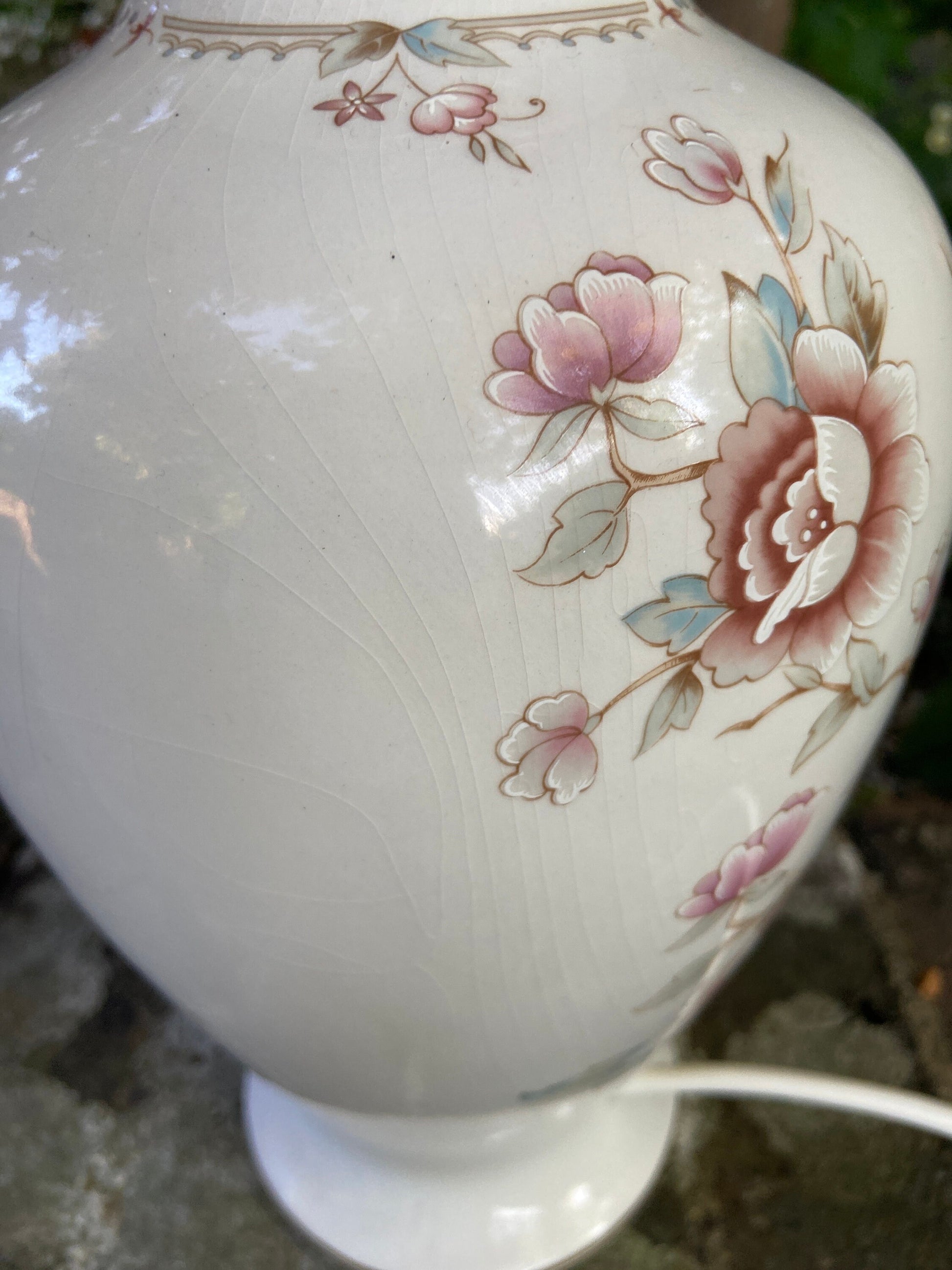 Vintage M&S St Michael's 1980s ceramic lamp with rose and blossom detail - working condition
