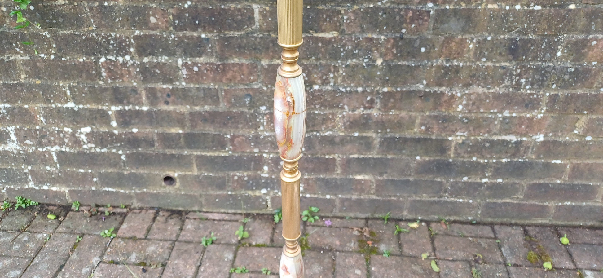Classic 70s Working Onyx and Gold Standard Lamp.
