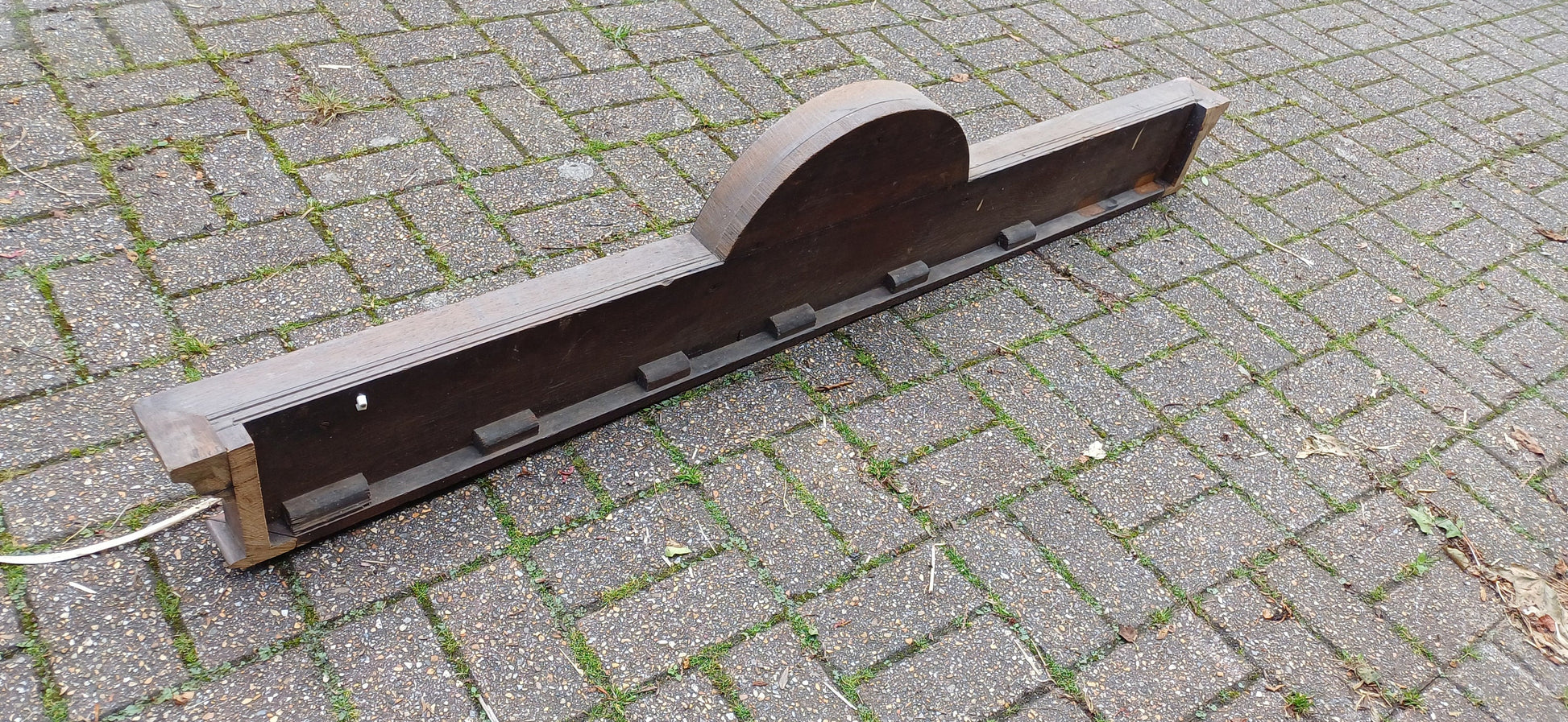 Stunning Oak Decorative Mantel Piece Door Decoration Architectural Antique Coat Hooks.
