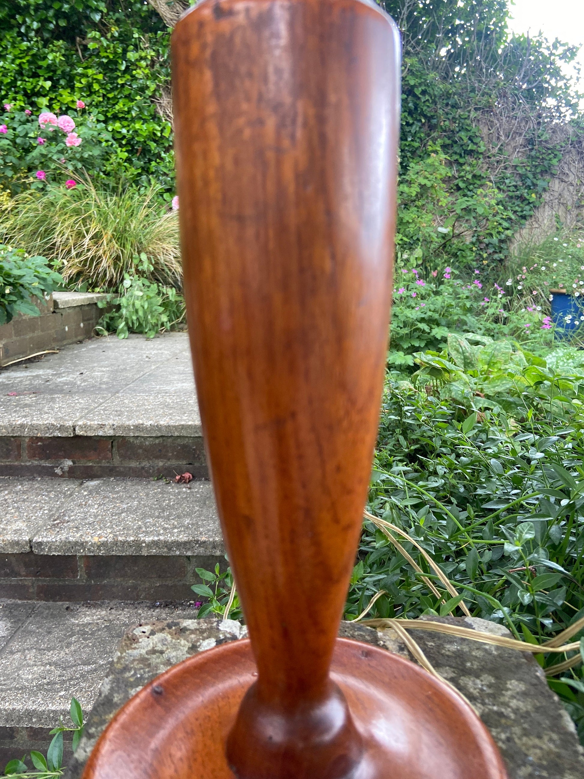 Retro 70s wooden vintage table lamp - golden brown candlestick table lamp working condition
