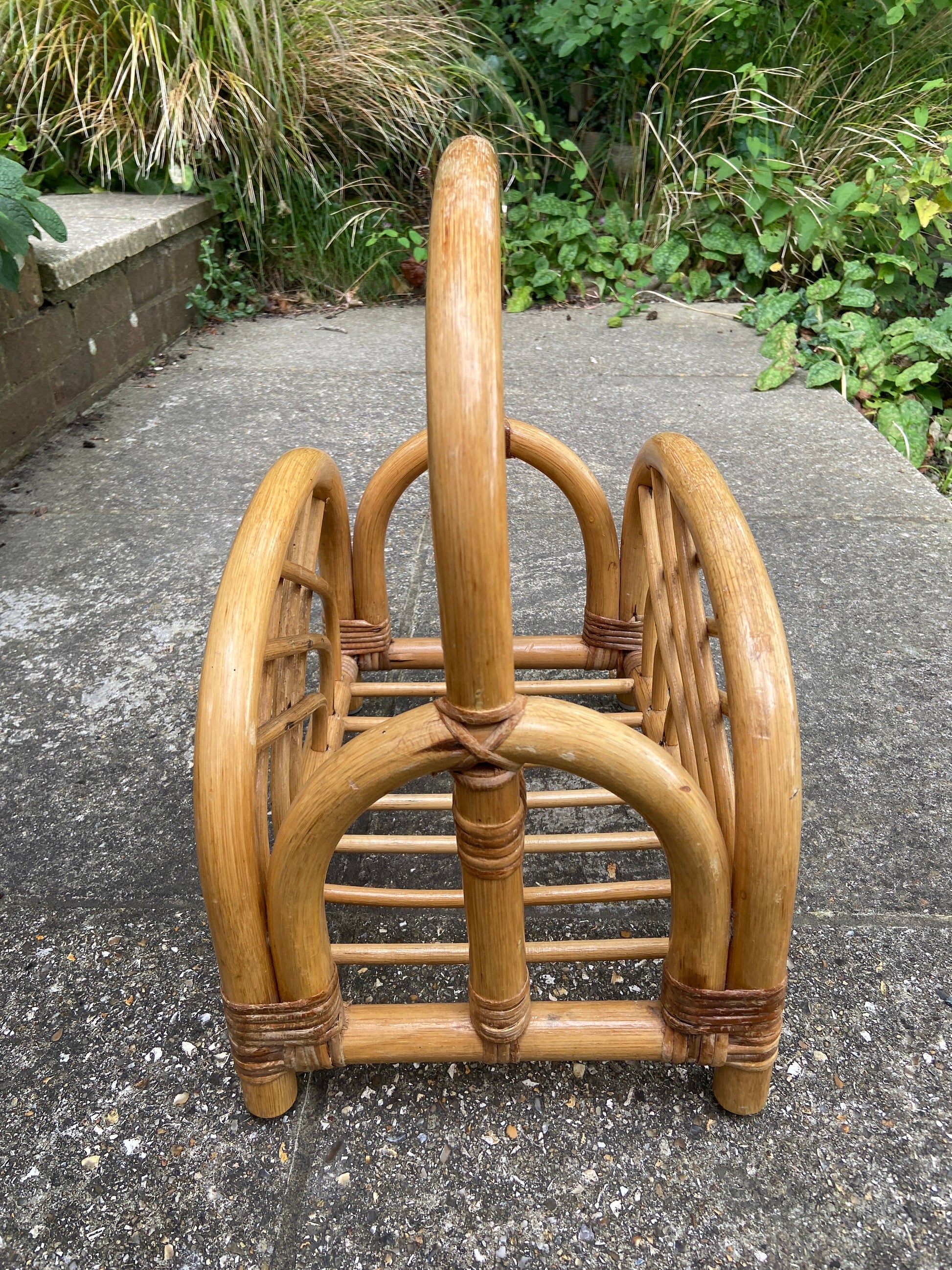 Retro vintage magazine newspaper storage rack, vintage storage basket, vintage cane basket, wicker basket, book storage vintage
