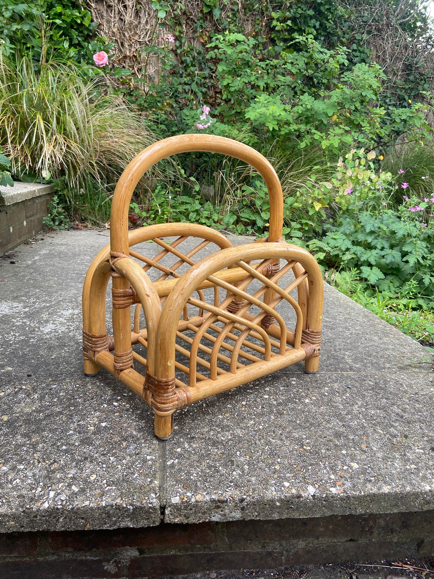 Retro vintage magazine newspaper storage rack, vintage storage basket, vintage cane basket, wicker basket, book storage vintage