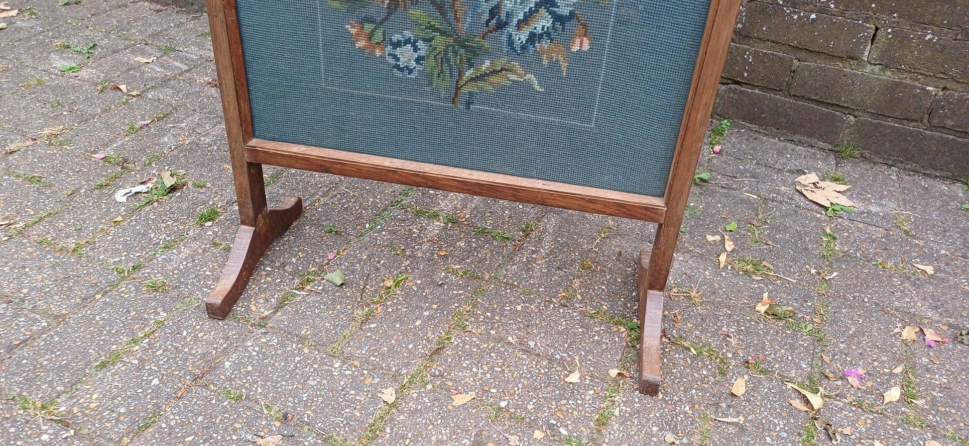 Top Quality Oak Mid 20th Century Fire Screen Flower Floral Still Life