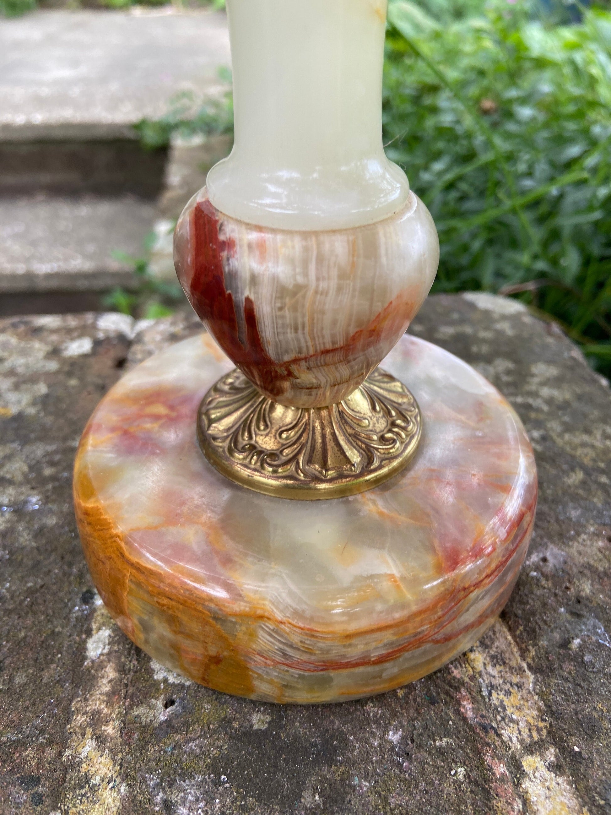 Attractive vintage Onyx and metal vintage table lamp - working condition, long flex