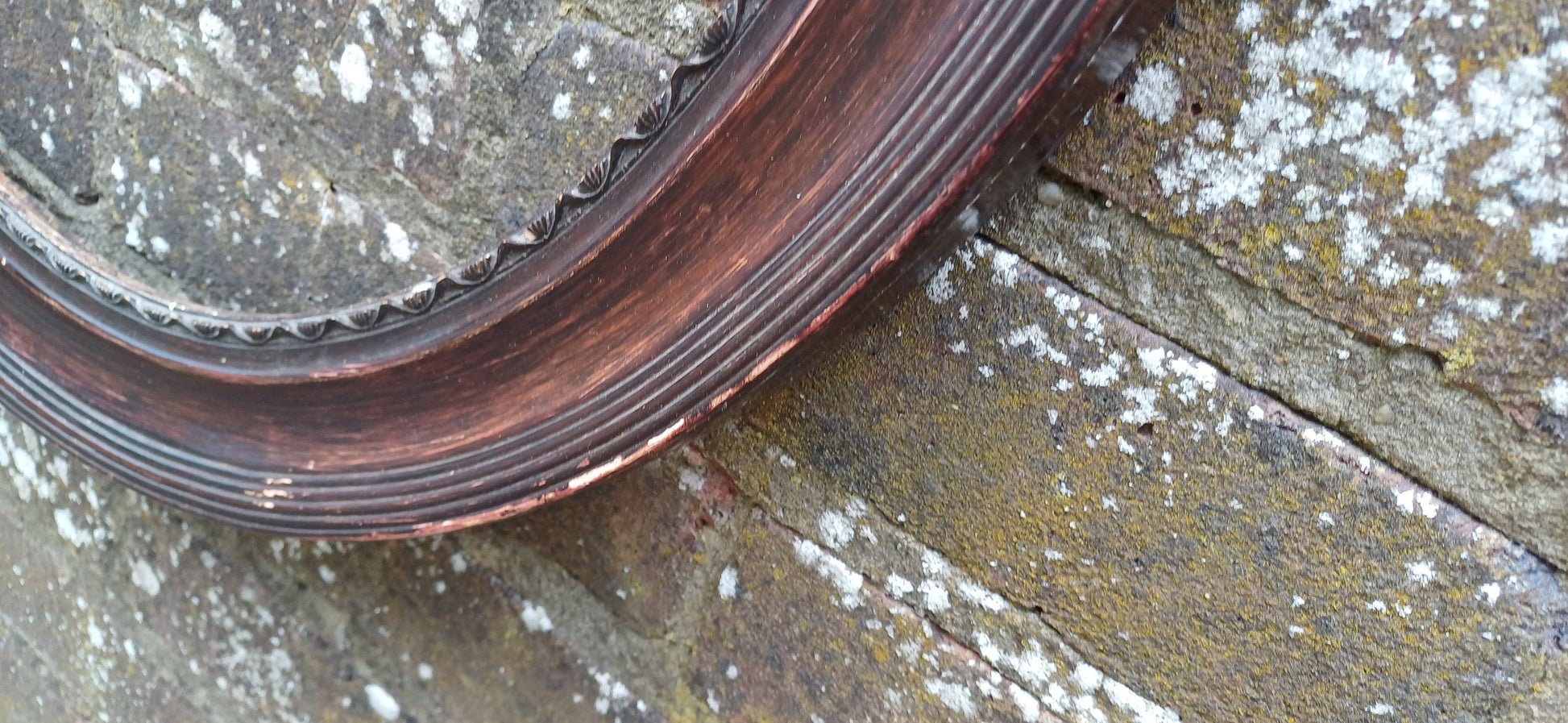 Vintage Late Victorian Oval Picture or Mirror Frame