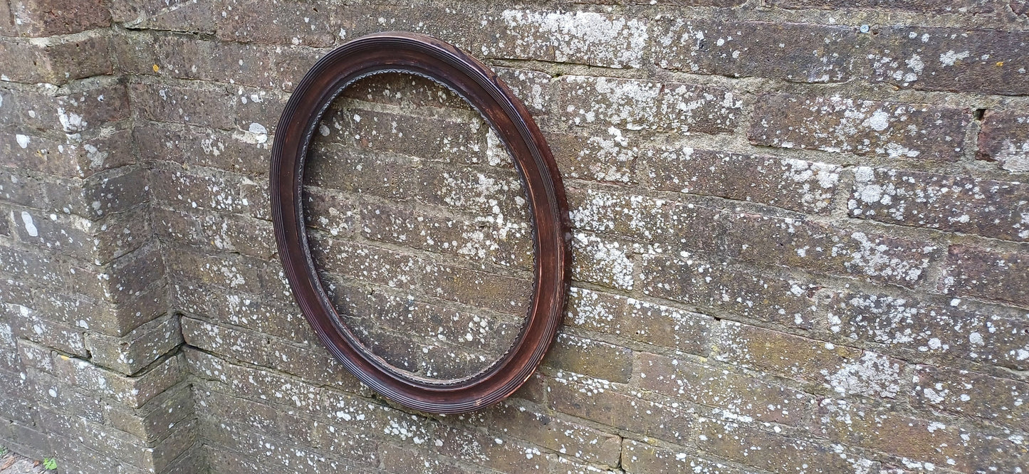 Vintage Late Victorian Oval Picture or Mirror Frame