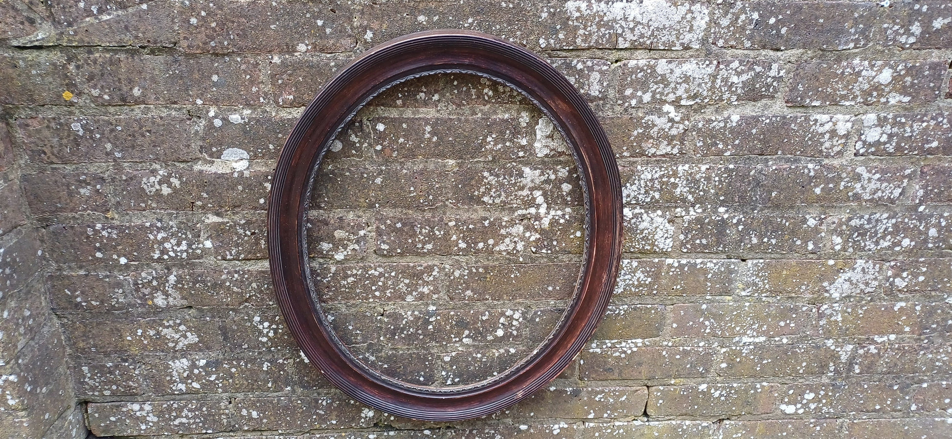 Vintage Late Victorian Oval Picture or Mirror Frame