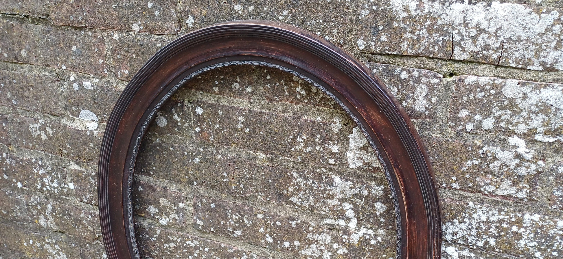 Vintage Late Victorian Oval Picture or Mirror Frame