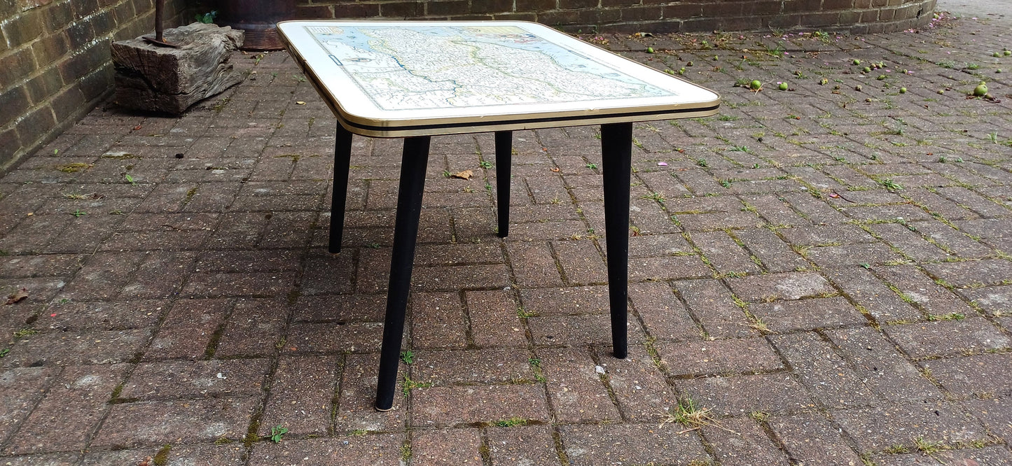 Vintage Retro Caxton Map 60s Coffee Table Saxton’s Map of Kent, Sussex, Surrey and Middlesex, 1575.