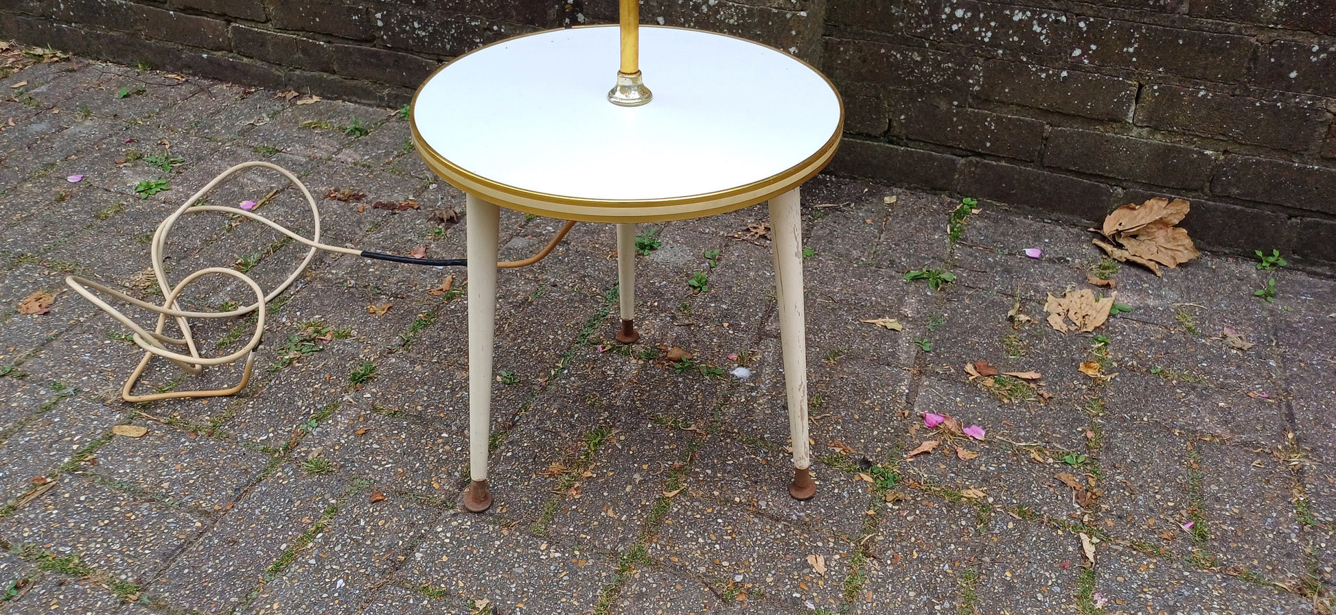 Quirky Retro Vintage Side Wine Table Standard Lamp Atomic Legs