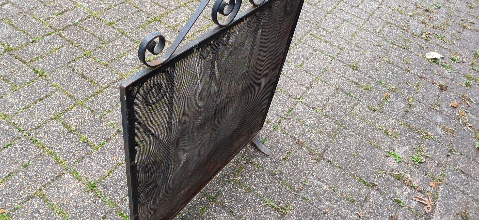Pretty Solid Iron Vintage Fire Screen or Guard Fireplace