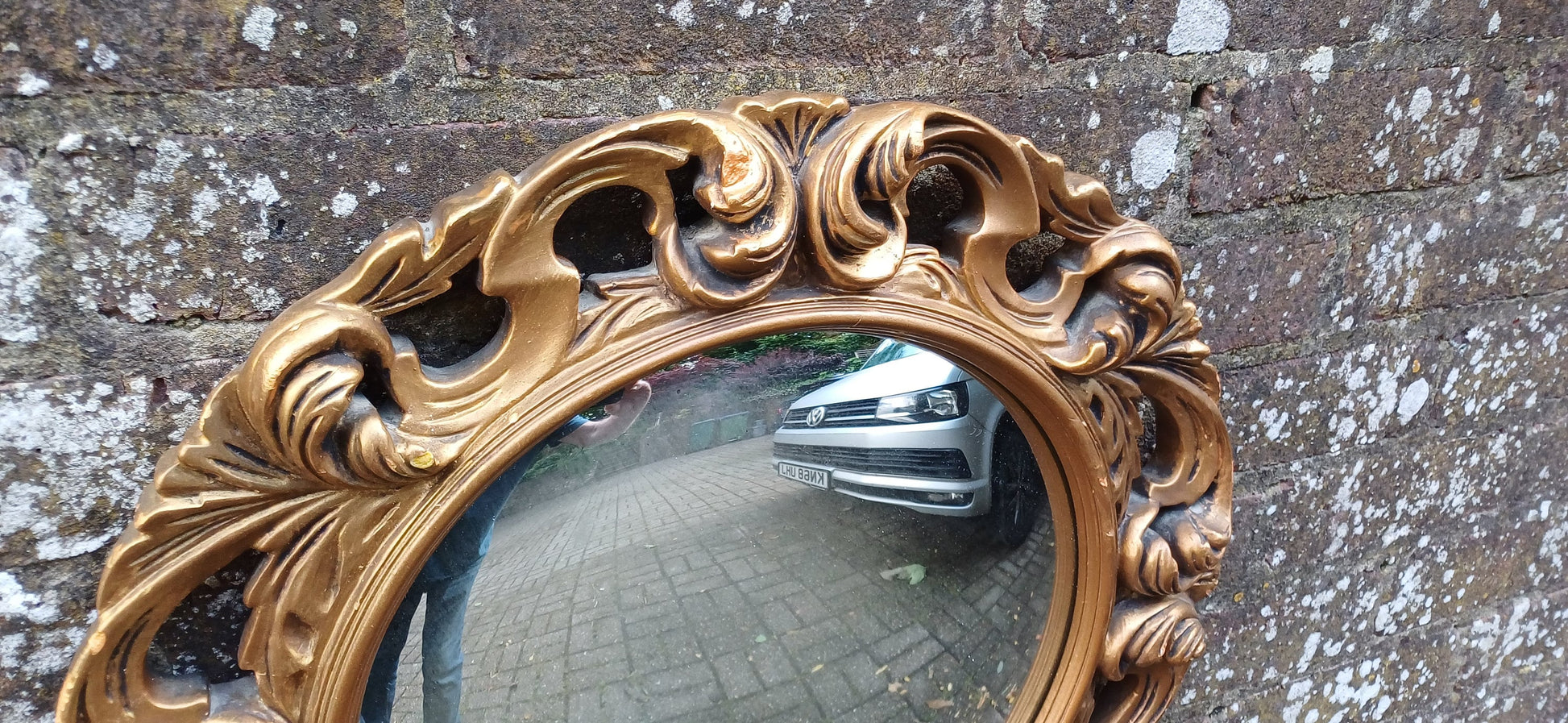 Vintage Round Plaster Gilt Gold Wall Convex Mirror Ornate Decoration.