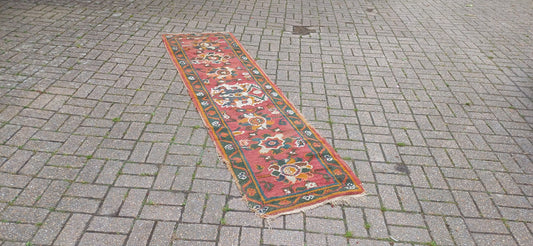 Charming Bohemian Age Worn Early 20th Century Vintage Rug Runner Beautiful Colours Shabby Chic 260 x 72 cm