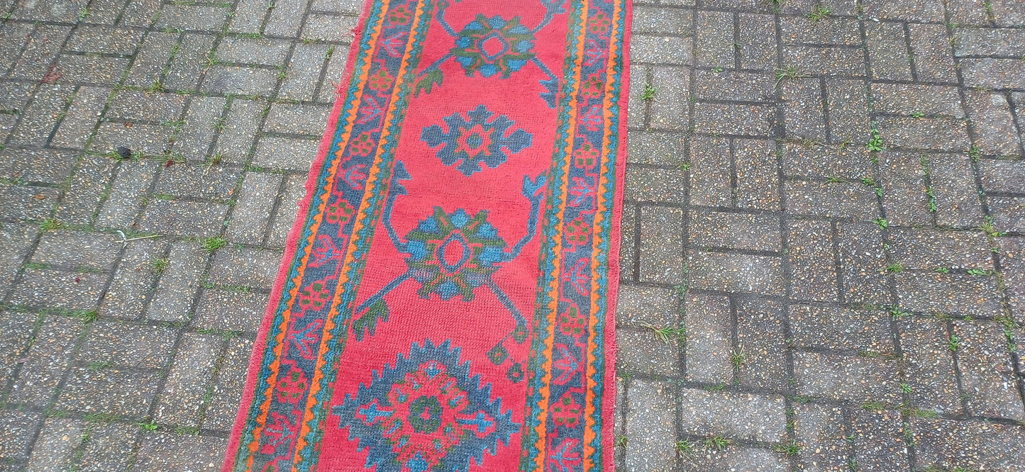 Charming Bohemian Age Worn Early 20th Century Vintage Rug Runner Beautiful Colours Shabby Chic 515 x 70 cm