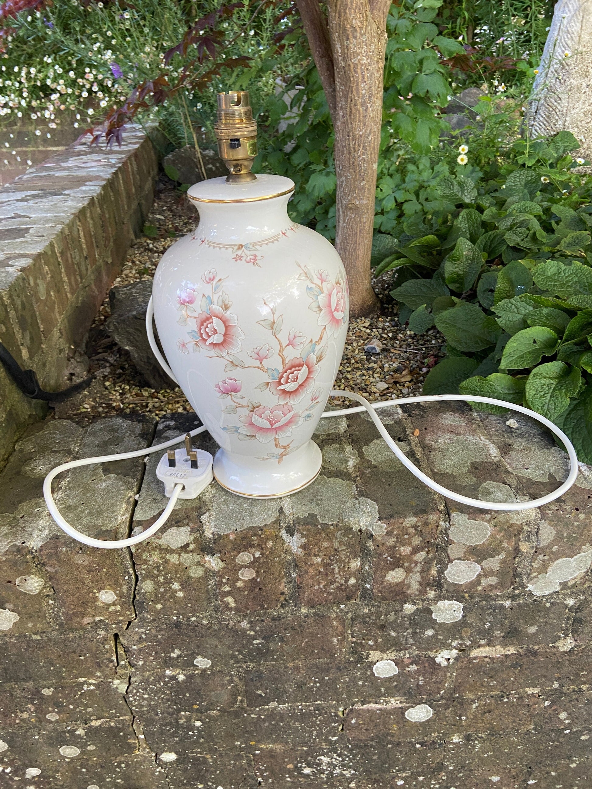 Vintage M&S St Michael's 1980s ceramic lamp with rose and blossom detail - working condition