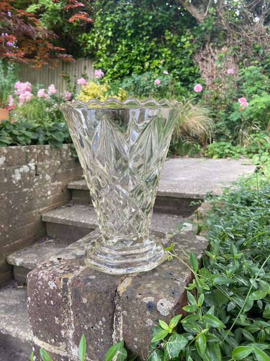 large pressed flower vase, vintage glass vase. gorgeous vase which will display flowers in a wonderful fashion. In very good condition.