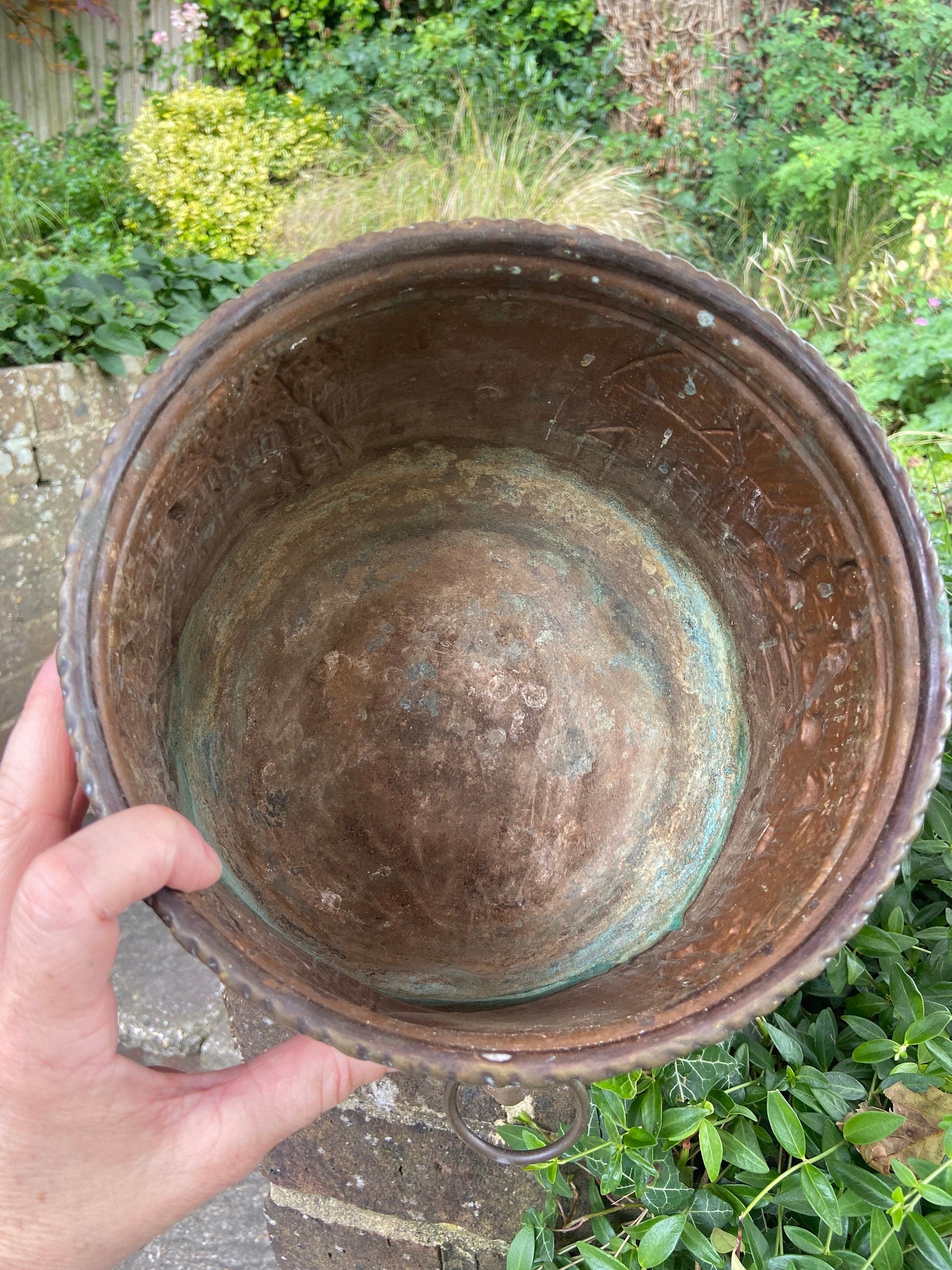Vintage medium brass moulded planter, indoor planter, plant pot - lovely figurine and embossed detail, vgc, 21cm h, 22cm diameter