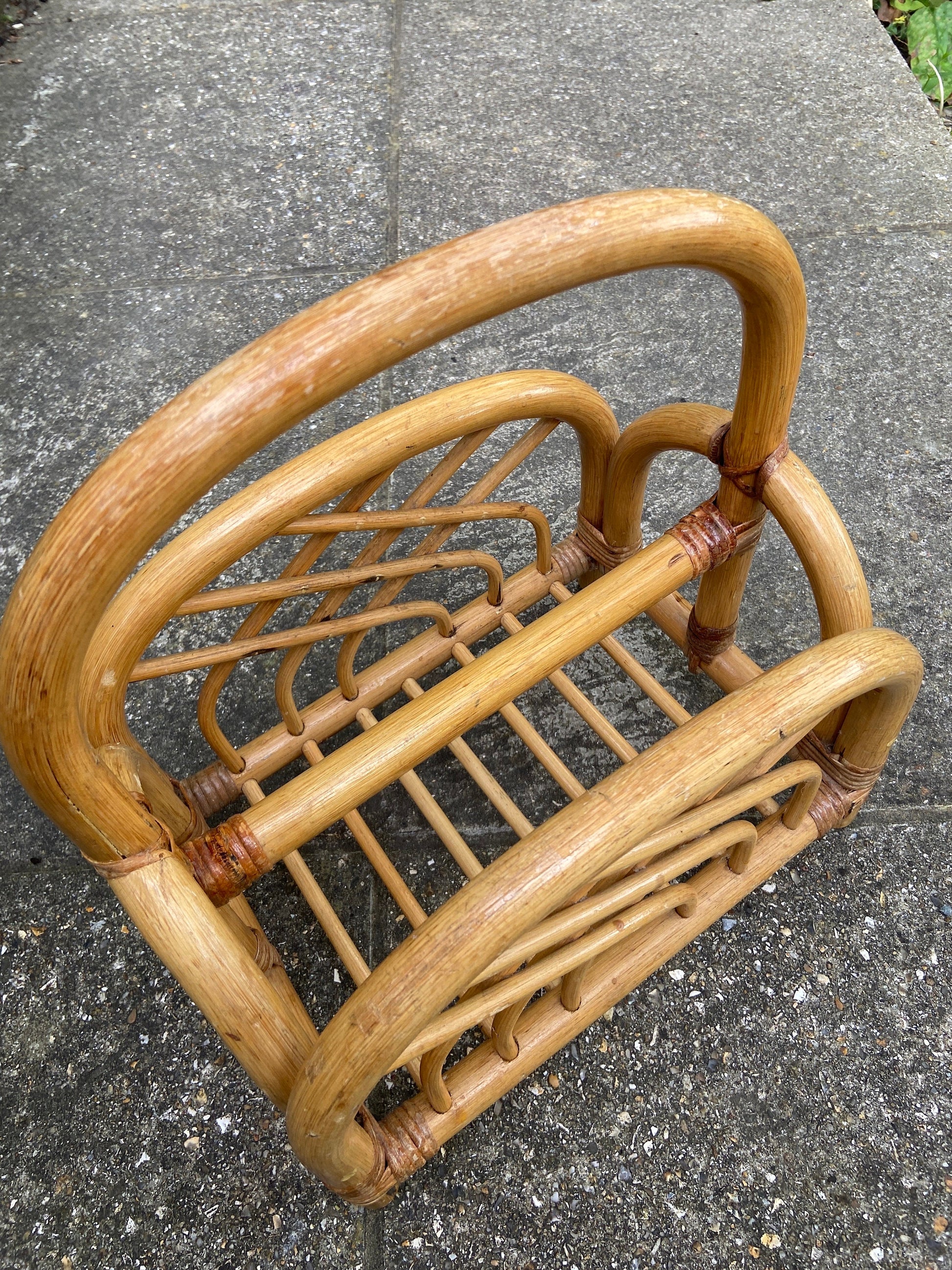 Retro vintage magazine newspaper storage rack, vintage storage basket, vintage cane basket, wicker basket, book storage vintage