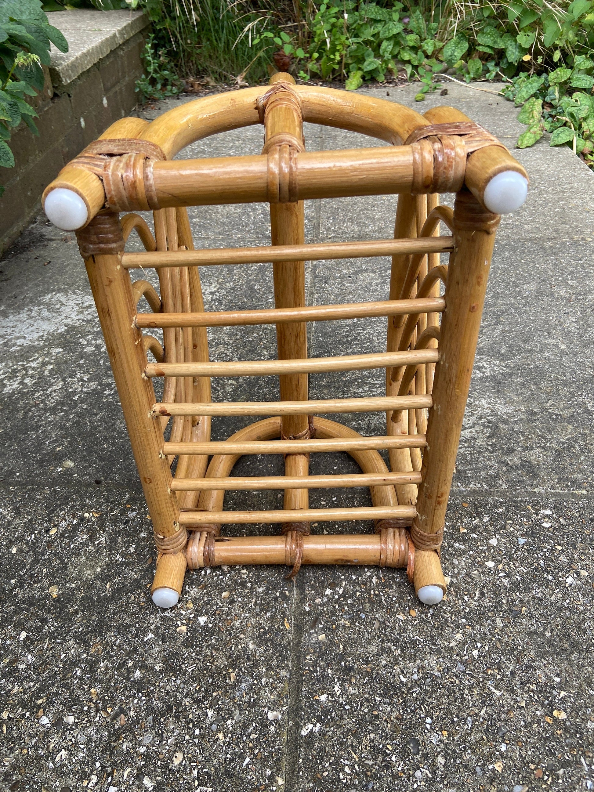 Retro vintage magazine newspaper storage rack, vintage storage basket, vintage cane basket, wicker basket, book storage vintage