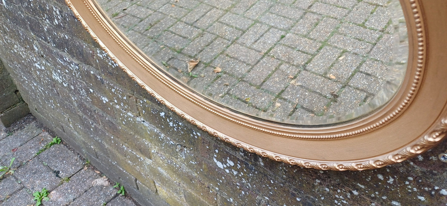 Beautiful Early 2Oth Century Restored Vintage Victorian Oval Gold Decorative Mirror.