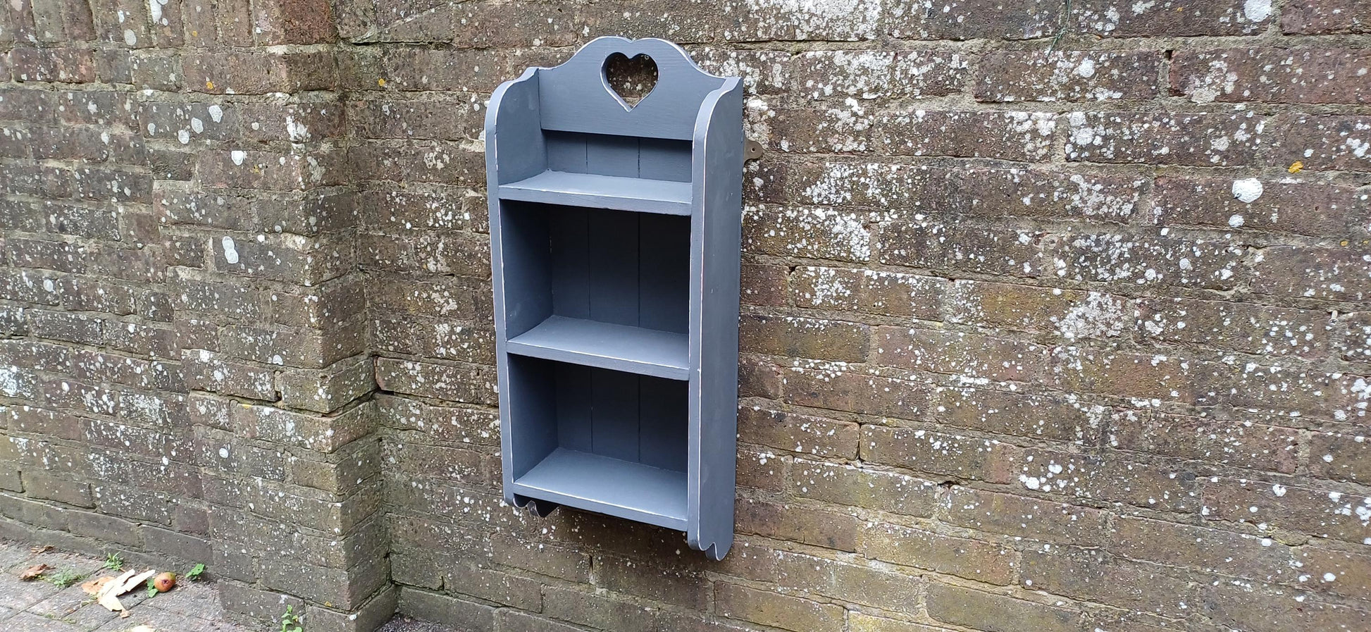 Vintage Style Solid Pine Wall Shelf with Heart Motif Shabby Chic Grey Chalk