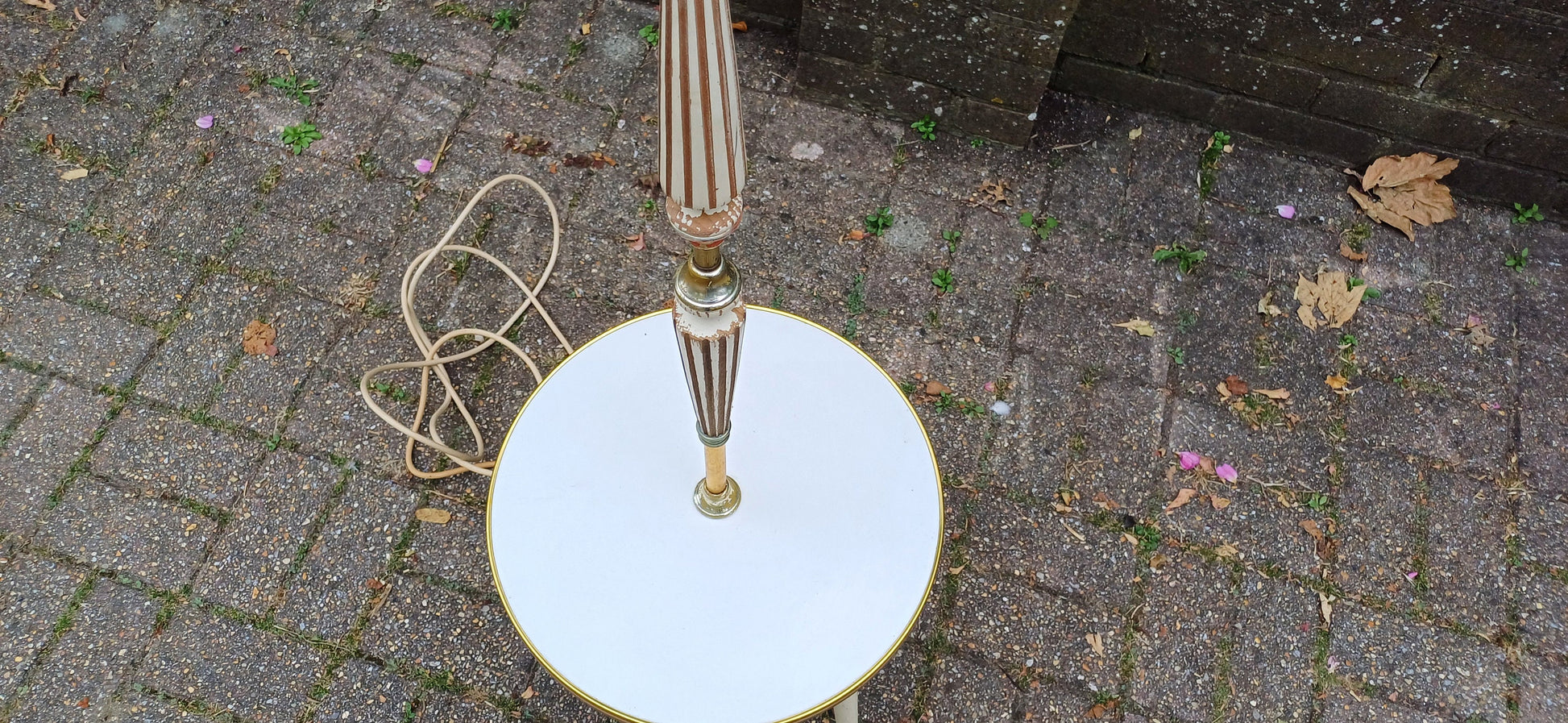 Quirky Retro Vintage Side Wine Table Standard Lamp Atomic Legs
