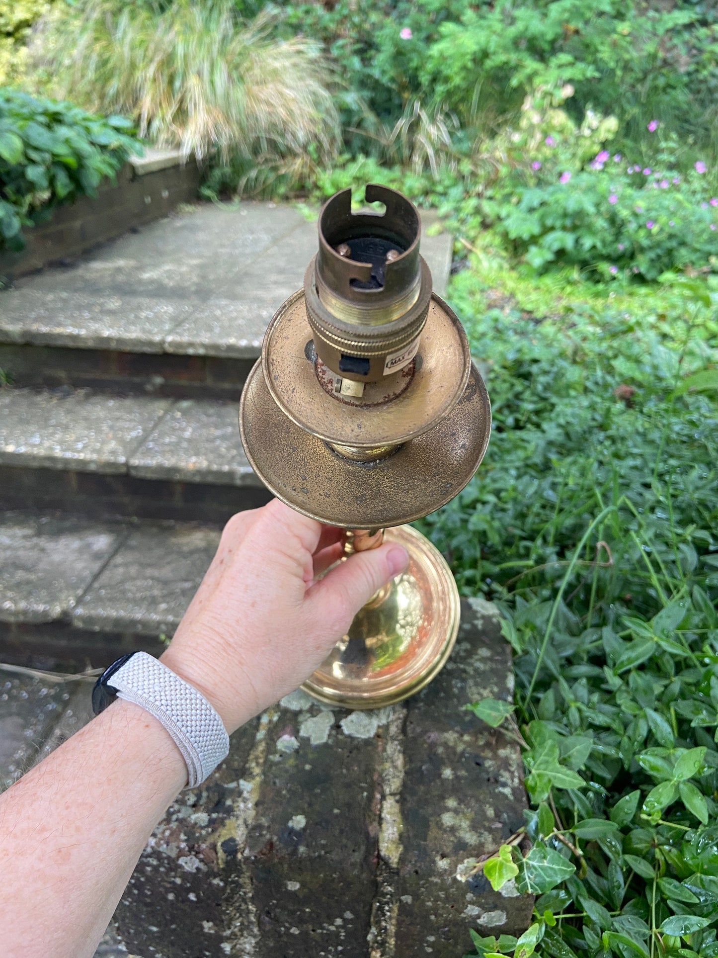 Vintage brass IPRIS candlestick style turned lamp, spiral twist stem, working vintage table lamp