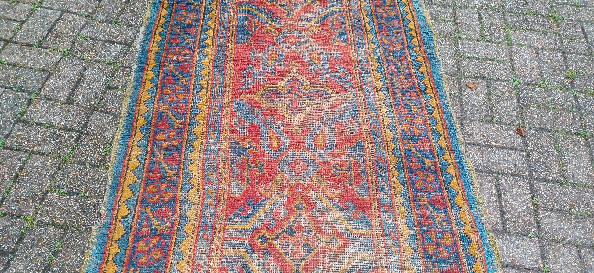 Charming Wool Woollen Bohemian Age Worn Early 20th Century Vintage Rug Runner Beautiful Colours Shabby Chic 404 x 113 cm