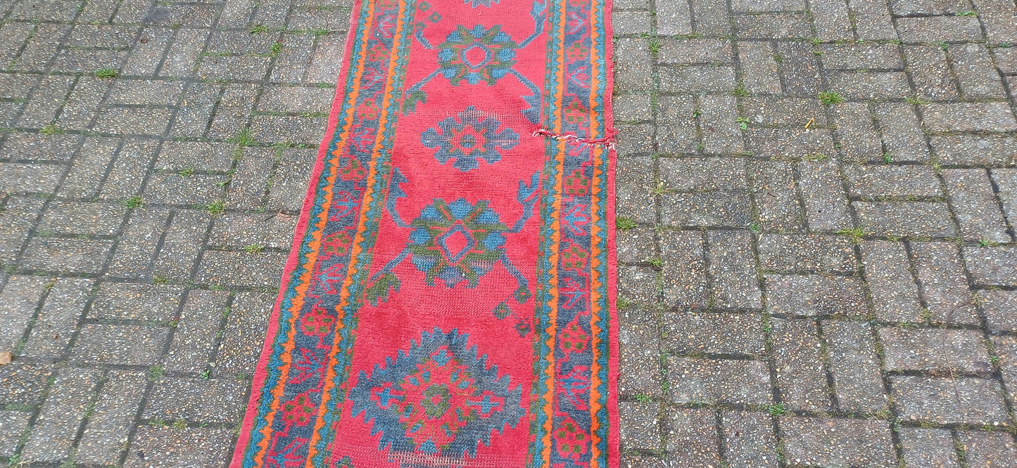 Charming Bohemian Age Worn Early 20th Century Vintage Rug Runner Beautiful Colours Shabby Chic 515 x 70 cm