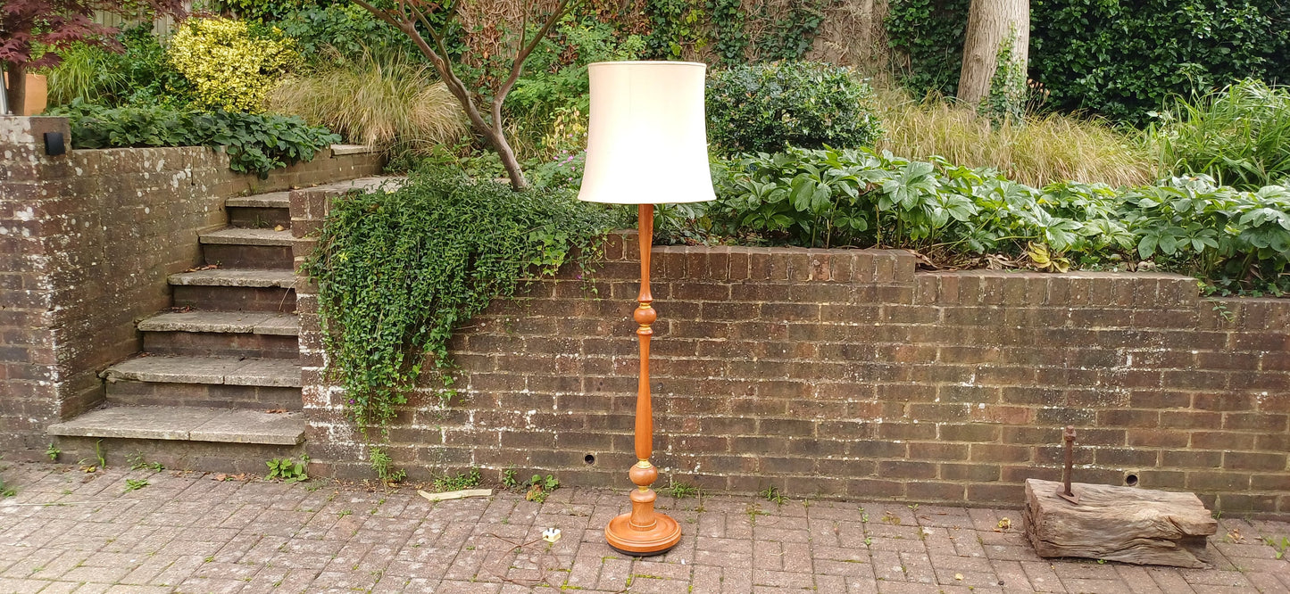 Beautiful Quality 70s Vintage Turned Wood and Brass Standard Lamp and Lampshade Working.