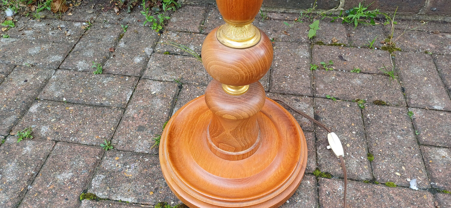 Beautiful Quality 70s Vintage Turned Wood and Brass Standard Lamp and Lampshade Working.
