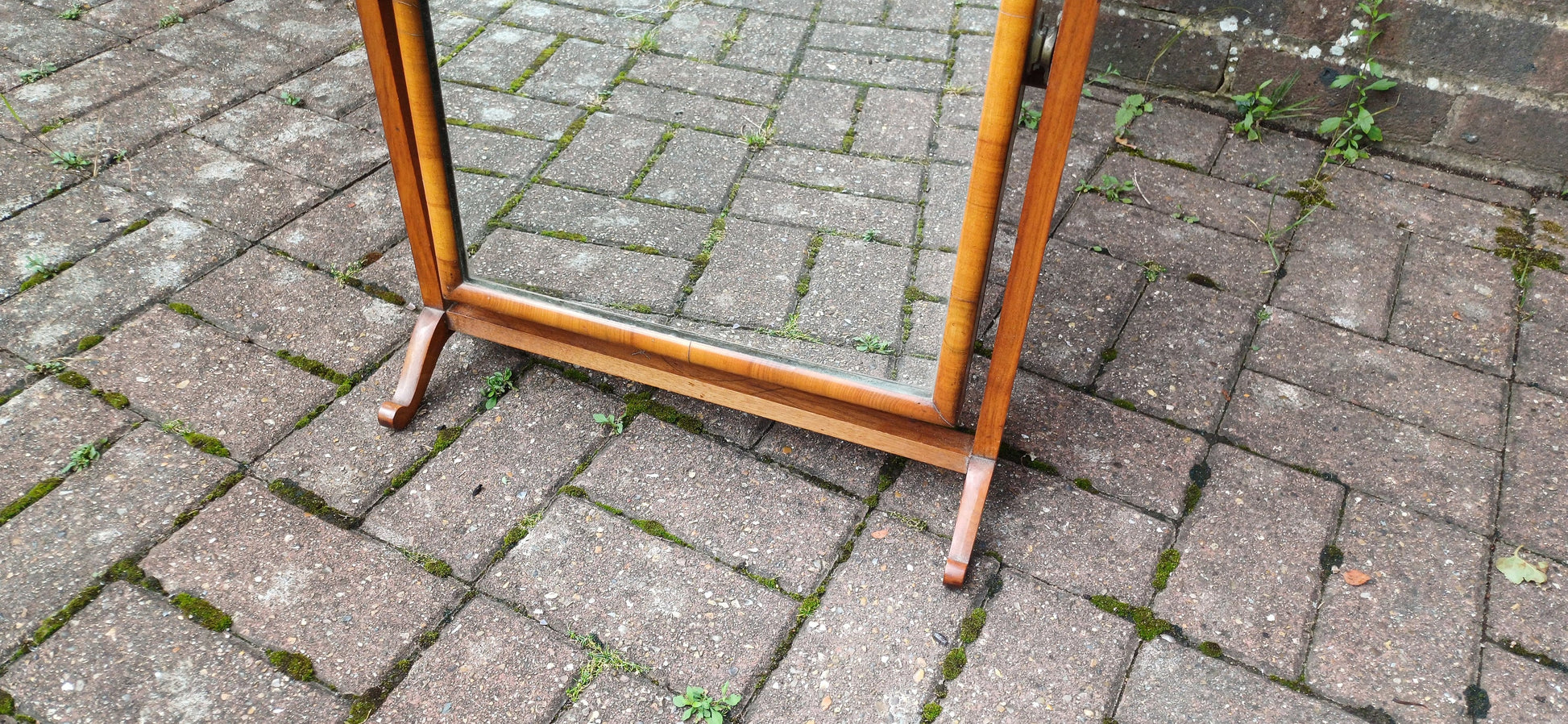 Beautiful Early 20th Century Mahogany Swing Dressing Table Mirror.